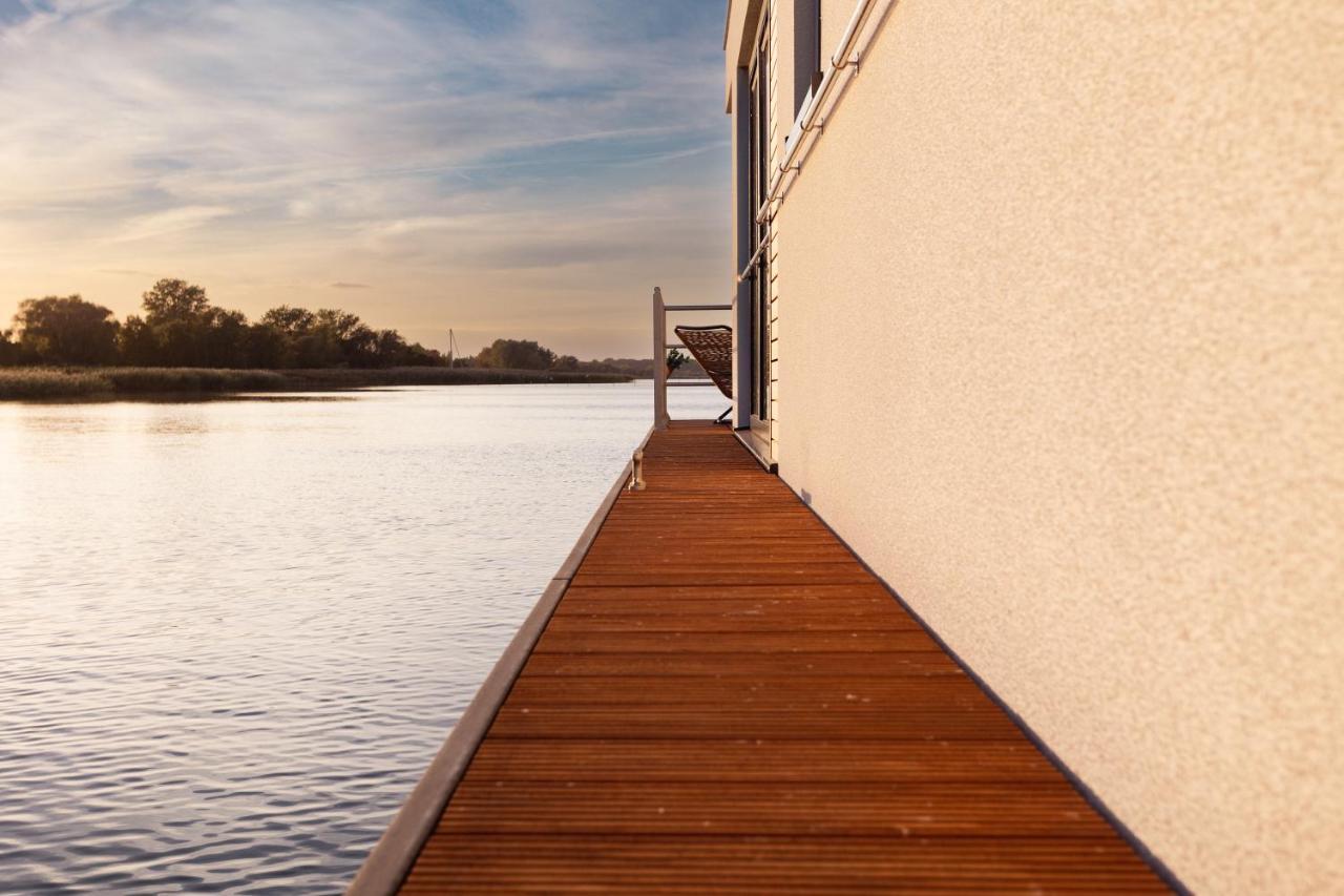 Hausboot Kuestennebel Ribnitz-Damgarten Kültér fotó